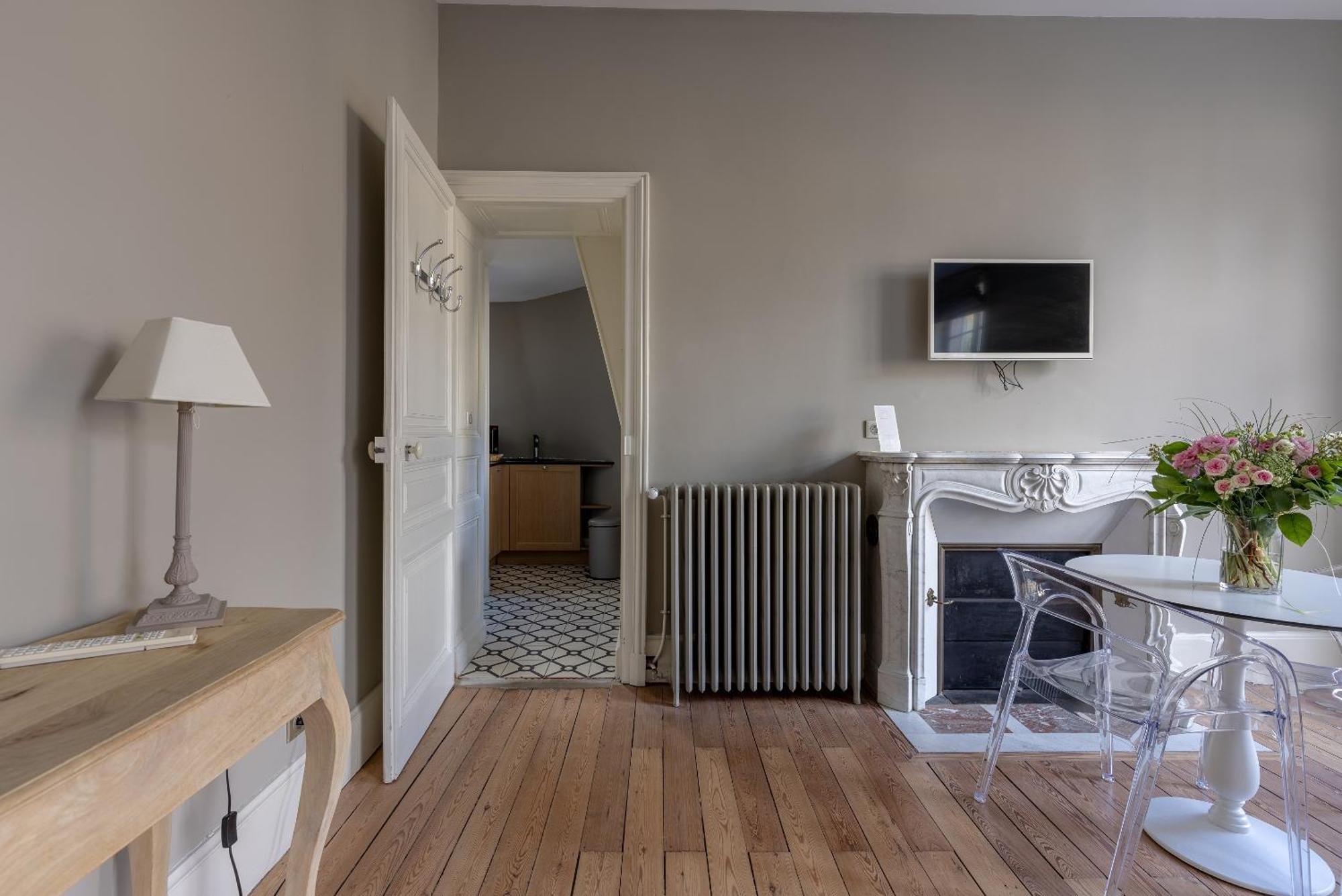 La Villa Beaupeyrat - Apparthotels De Charme Dans Batisse De Caractere A 400M Du Coeur De Ville De Limoges Bilik gambar